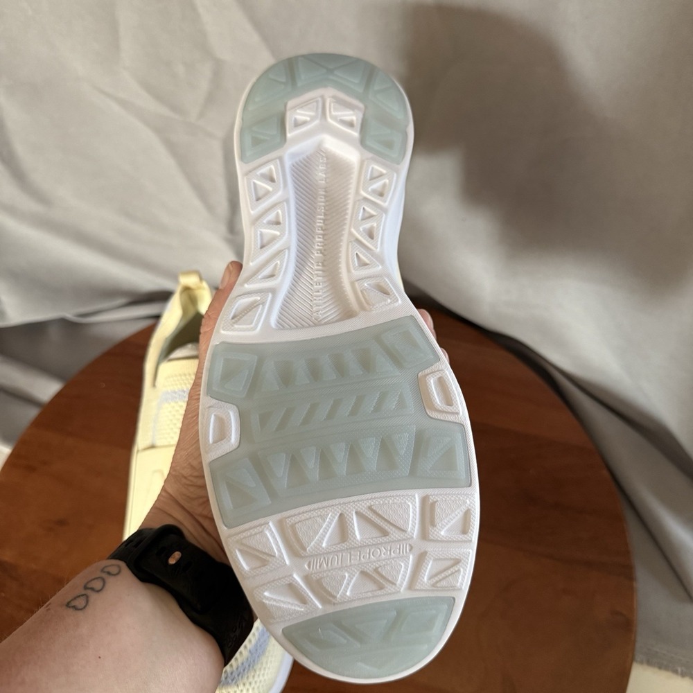 Athletic Propulsion Labs APL TechLoom Bliss Women's Size 11 Comfort Shoe Vanilla - Picture 10 of 14